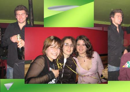 Les girls et le beau serveur!!